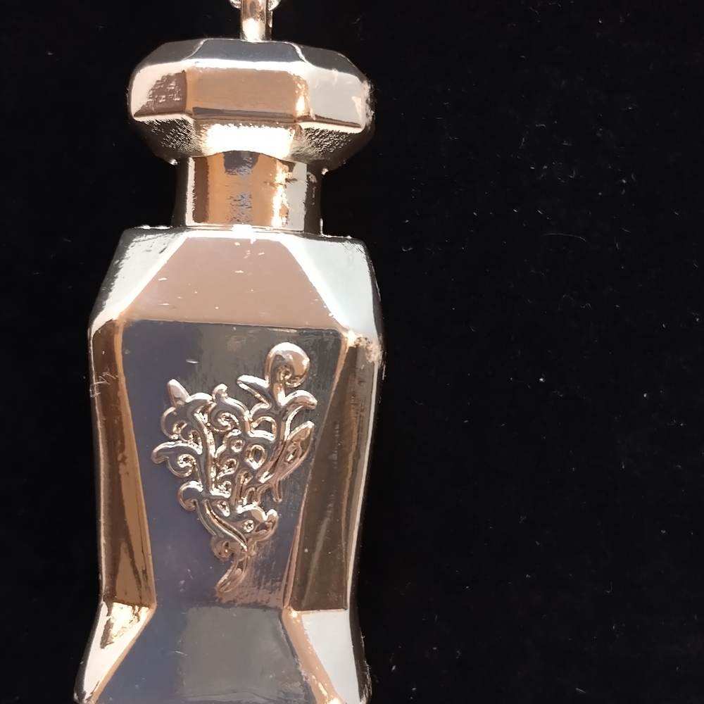 New Younique Brand Silver Vintage-Inspired Perfume Bottle Necklace - Very Heavy - Picture 3 of 12